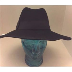 New Brixton 100% Wool Black Small Lace Bow Accent Women Hat